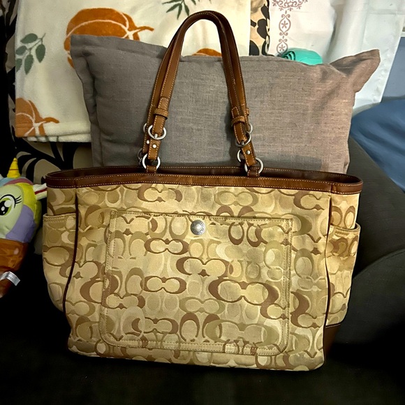 Coach large diaper bag - Picture 2 of 13